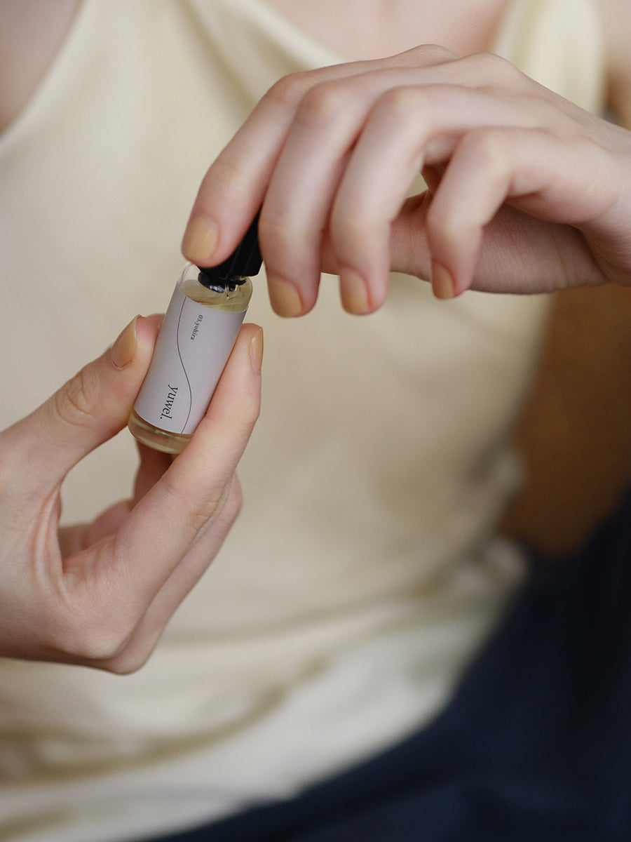 slow breath roll on oil 03.yohira