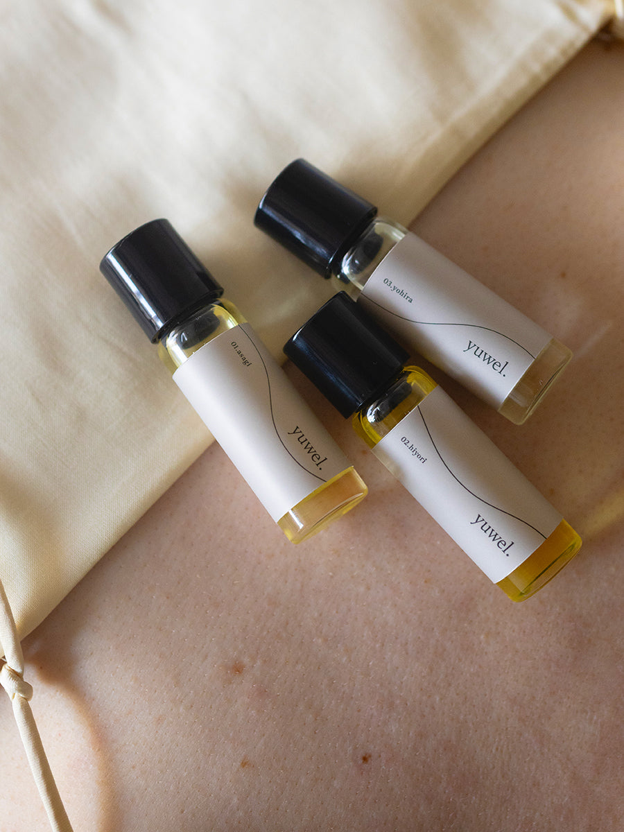 slow breath roll on oil 02.hiyori