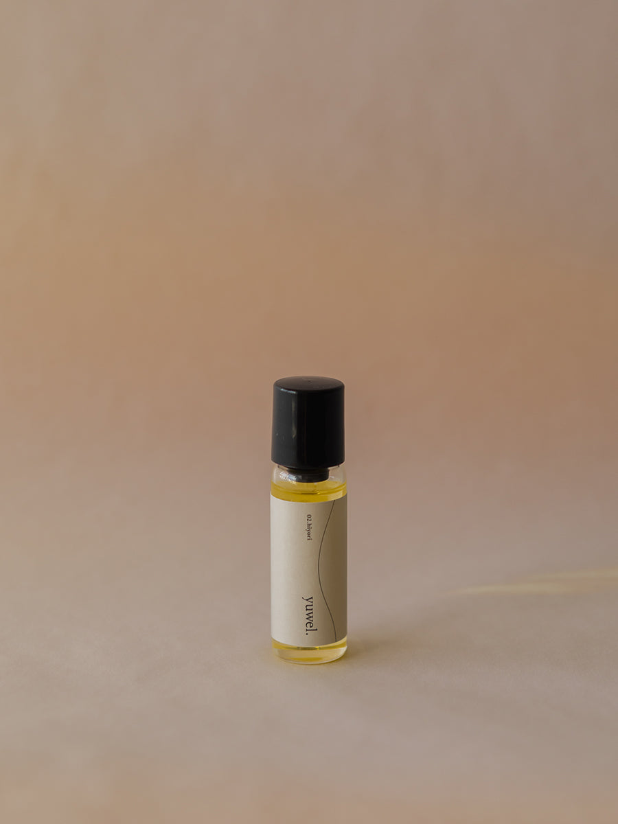 slow breath roll on oil 02.hiyori